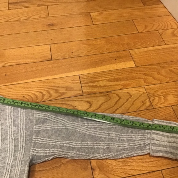 Sweater - Picture 6 of 16